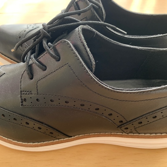 Cole Haan - Women’s Black-Optic White OriginalGrand Wingtip Oxford Shoes (7) - Picture 3 of 7